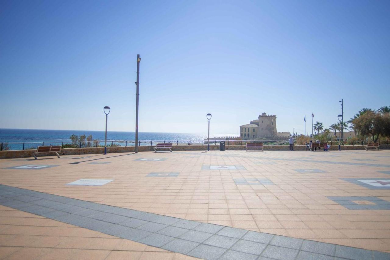Beautiful Two Bedroom Apartment Next To The Beachfront Torre de la Horadada Exterior foto